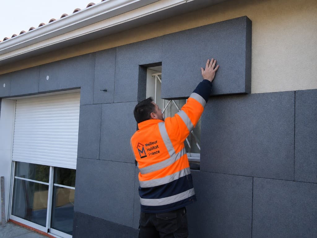 Immeuble en copropriété après isolation thermique par l'extérieur — rénovation énergétique MHF